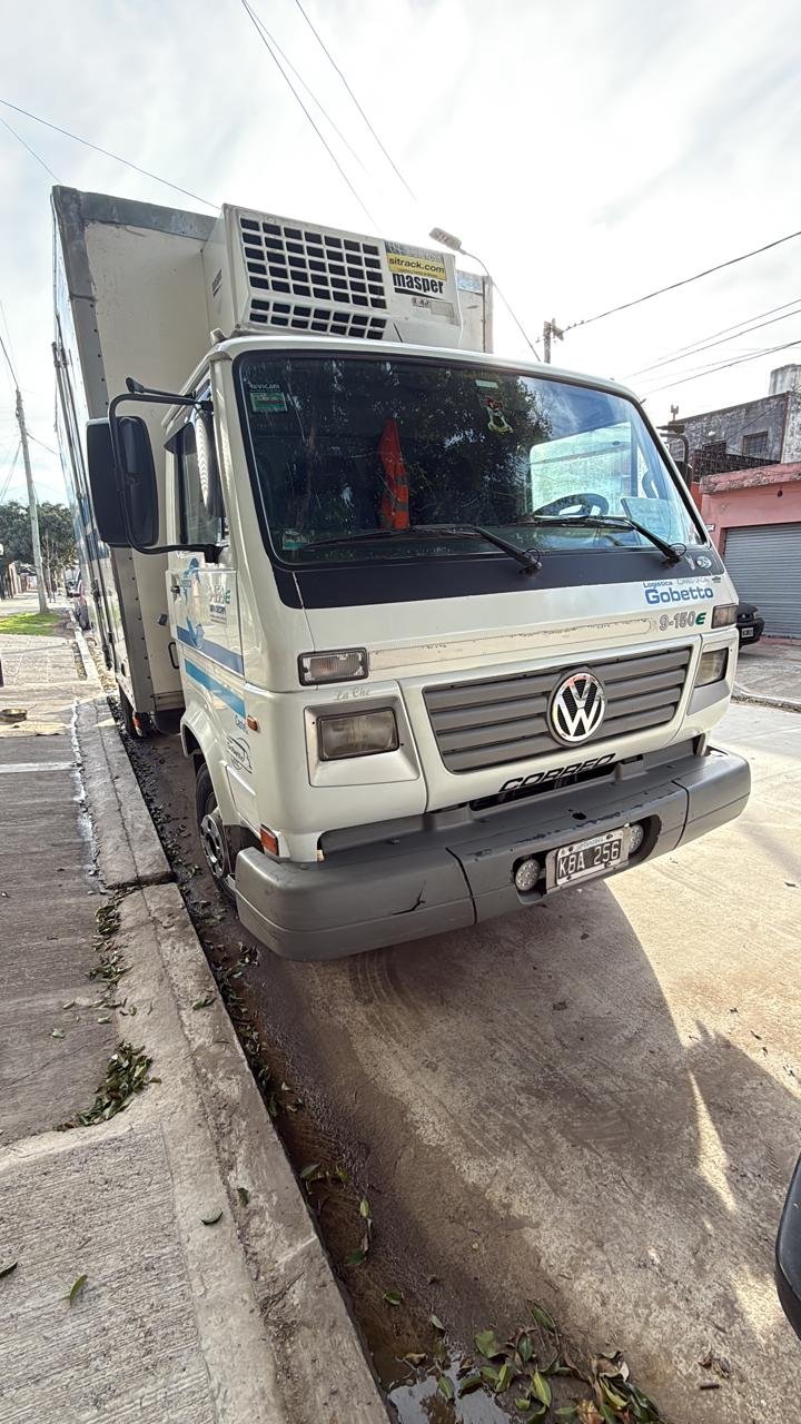 Camión VW 150E 2011 – Caja Térmica con Equipo de Frío, Excelente Estado