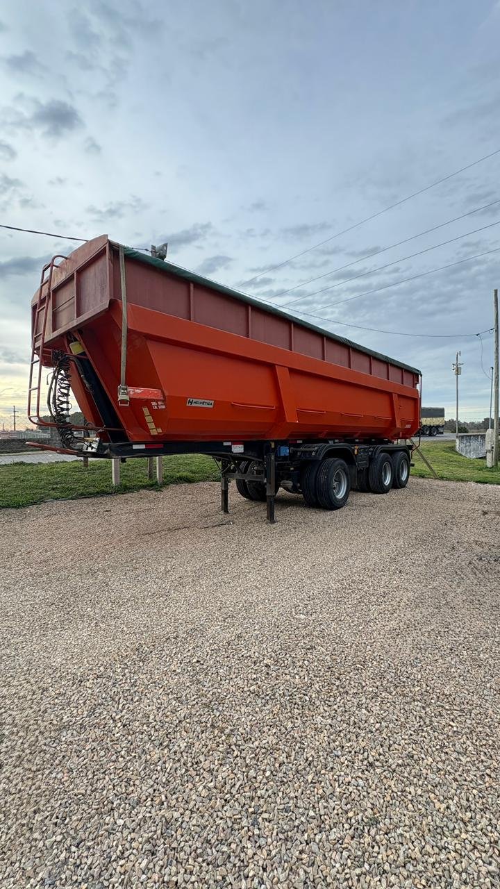 Batea Helvética 2+1 – 42m³, Con Alargues y Destape Rápido, Excelente Estado