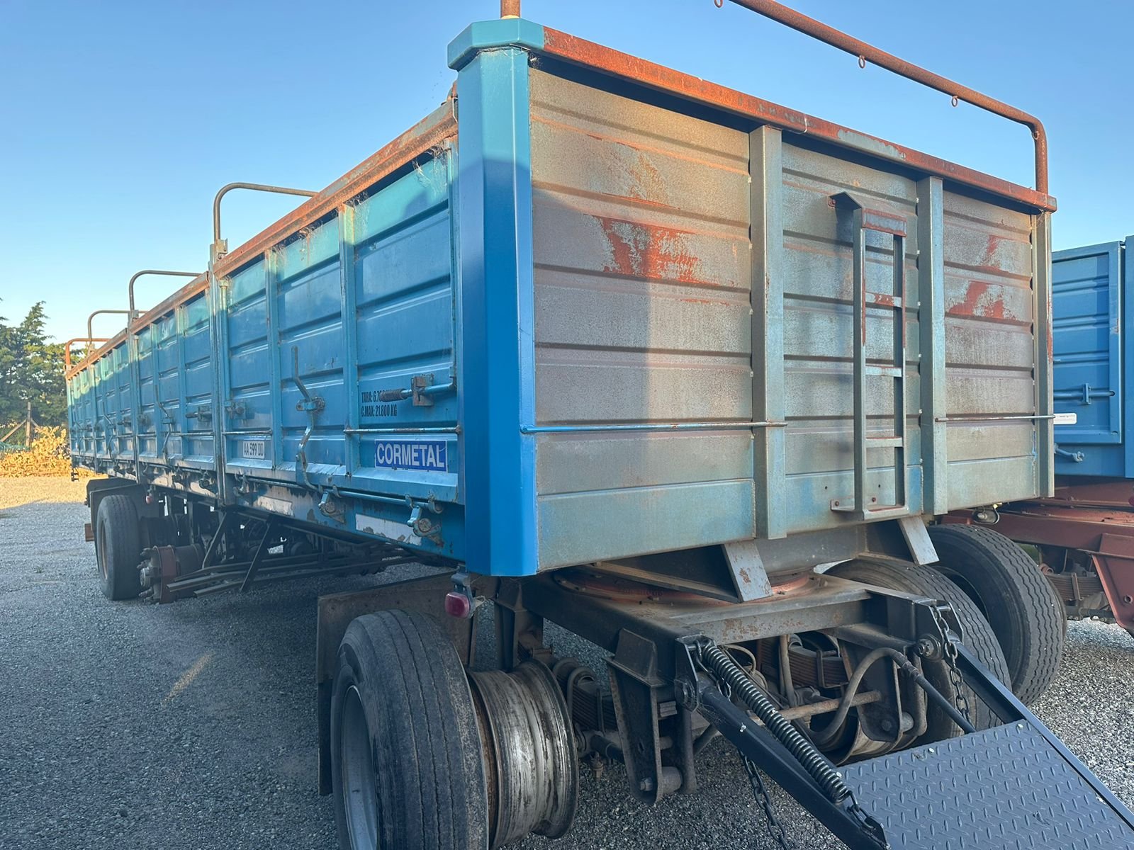 
								Acoplado Bi-Vuelco Cormetal 2016 – 9.30m, Llantas Artilleras, Excelente Estado full									